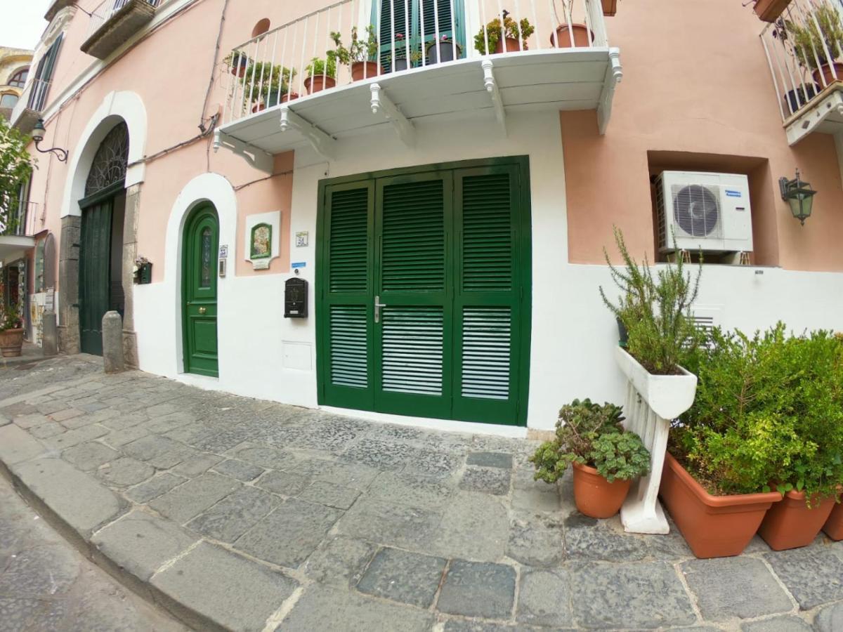 Appartamento Sul Mare Ad Ischia Ponte מראה חיצוני תמונה