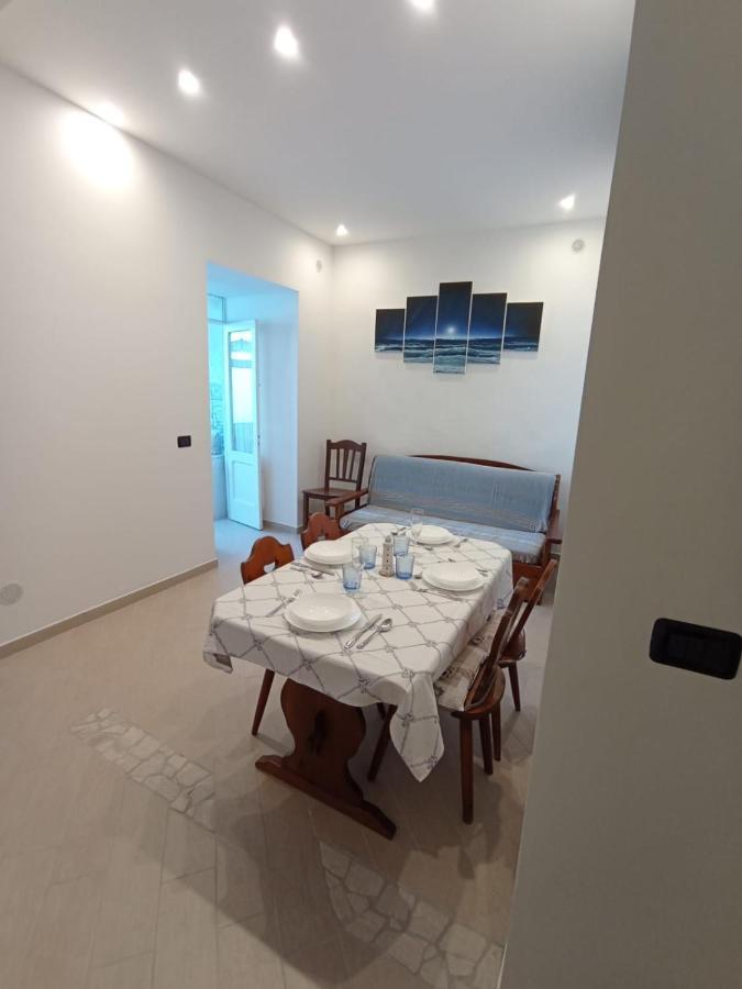 Appartamento Sul Mare Ad Ischia Ponte מראה חיצוני תמונה